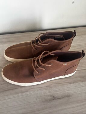 Tom’s Men’s Boots NWOT